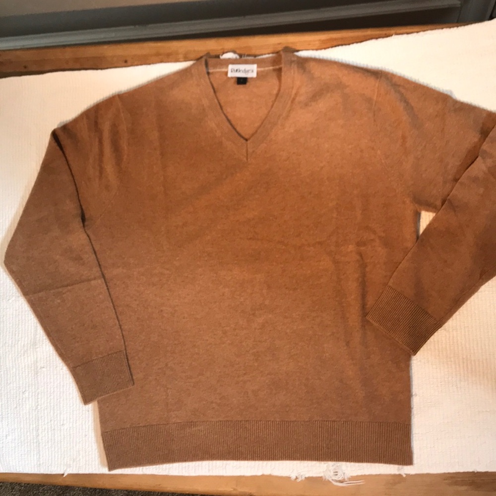 Men’s cashmere sweater